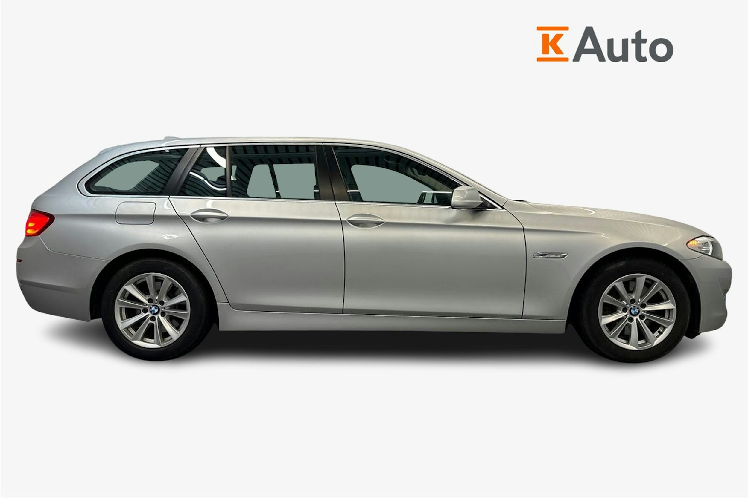 harmaa BMW 525 2011 kuva 2.