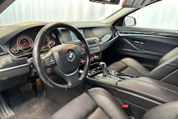 harmaa BMW 525 2011 kuva 11.