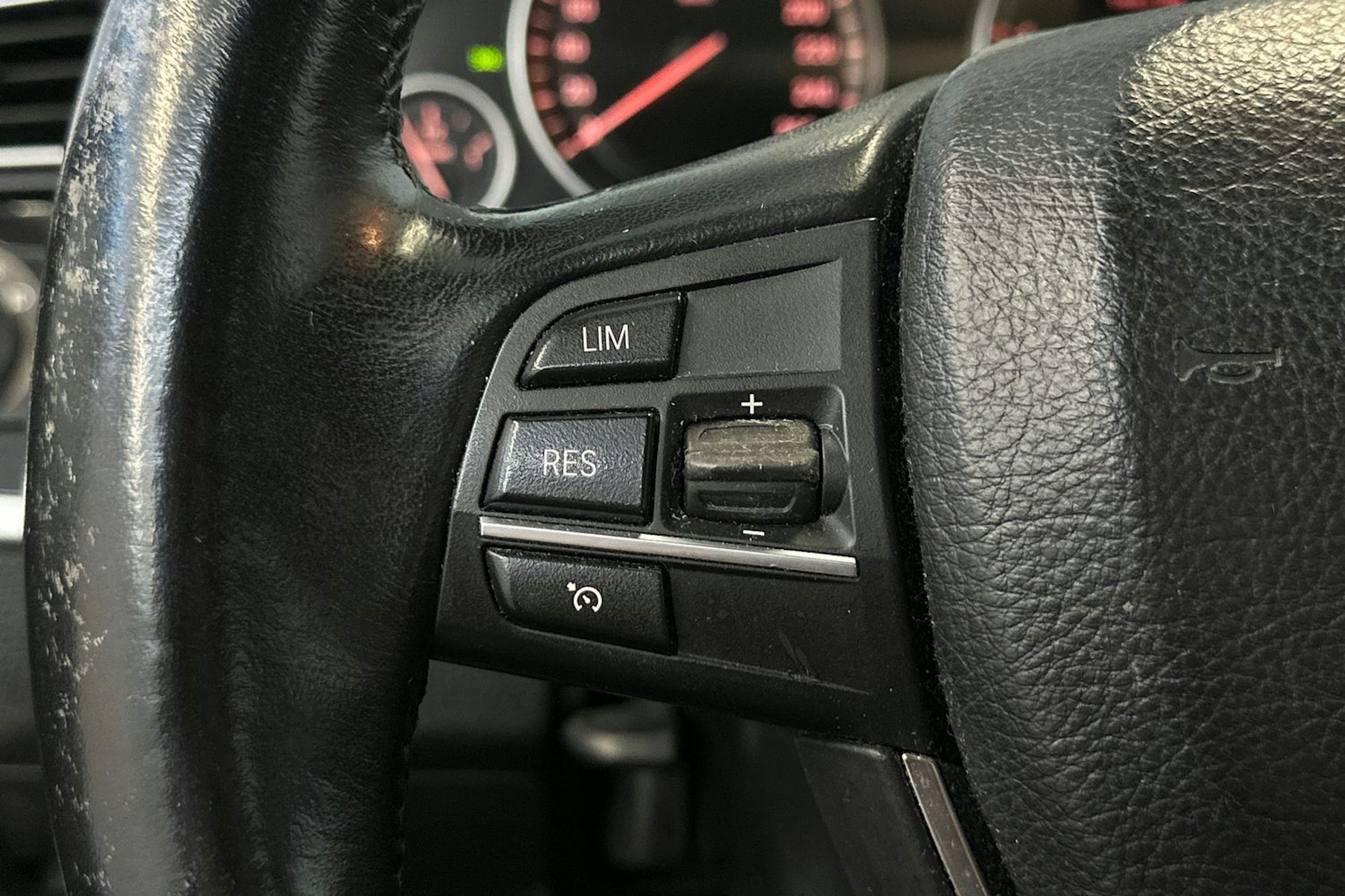 harmaa BMW 525 2011 kuva 18.