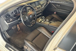 valkoinen BMW 525 2011 kuva 3.