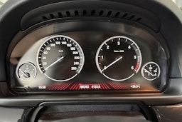 musta BMW 525 2011 kuva 19.