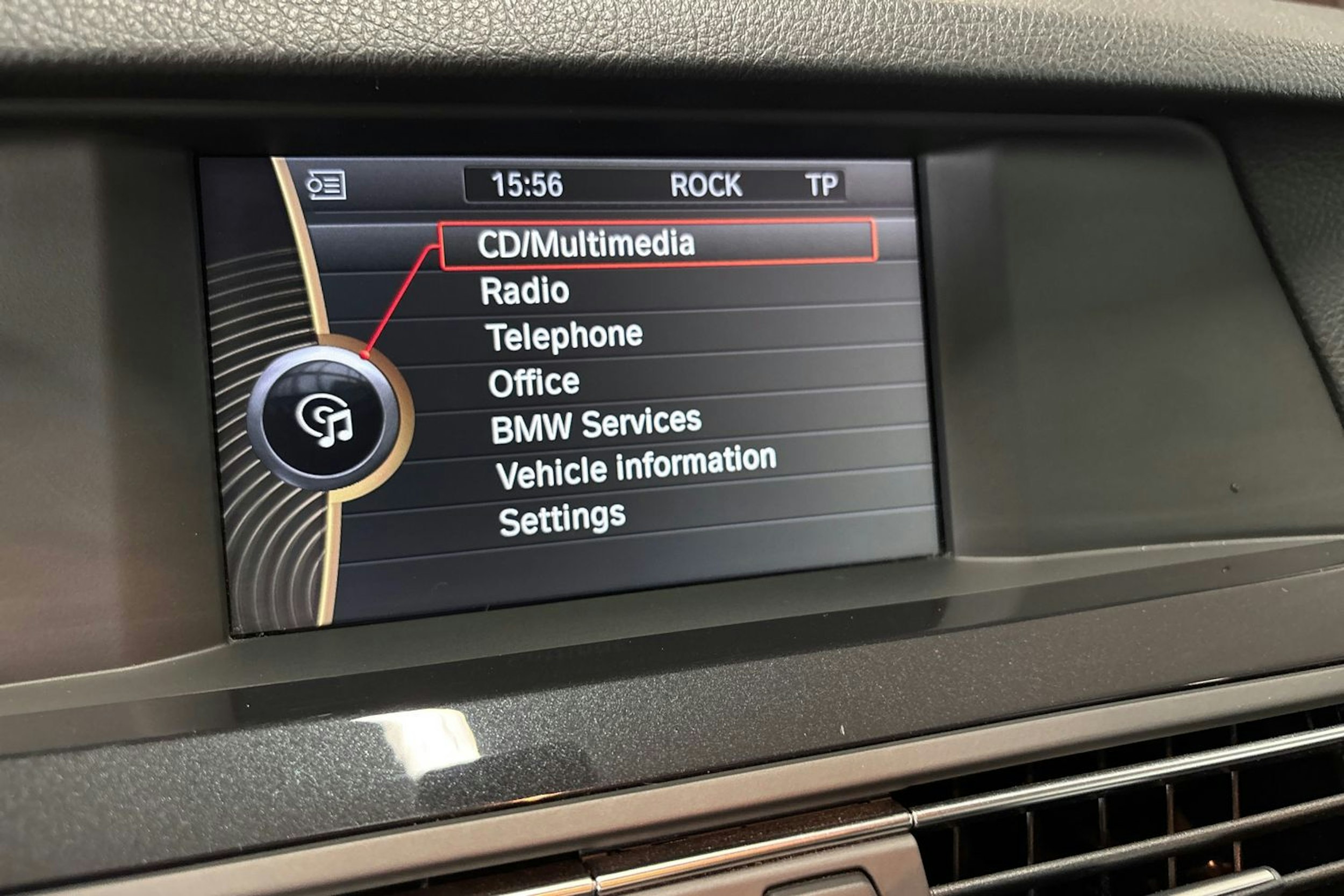 musta BMW 525 2011 kuva 20.