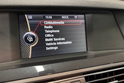 musta BMW 525 2011 kuva 20.