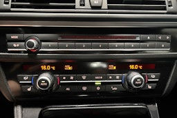 musta BMW 525 2011 kuva 21.