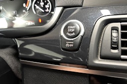 musta BMW 525 2011 kuva 23.