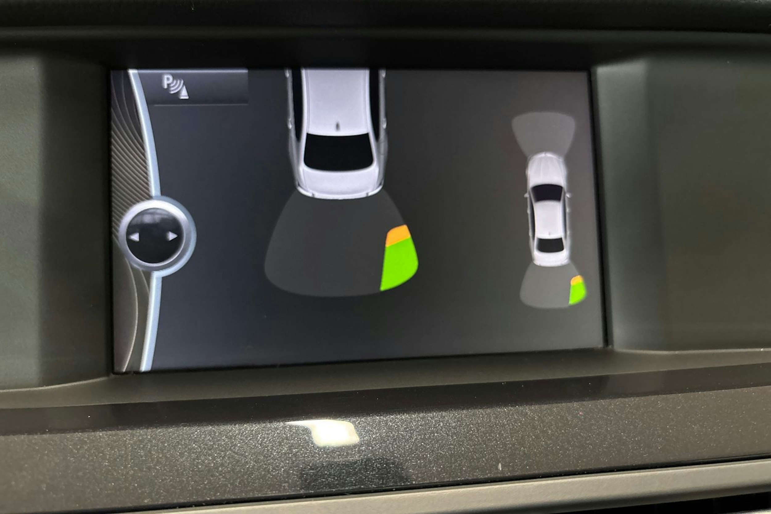 musta BMW 525 2011 kuva 26.