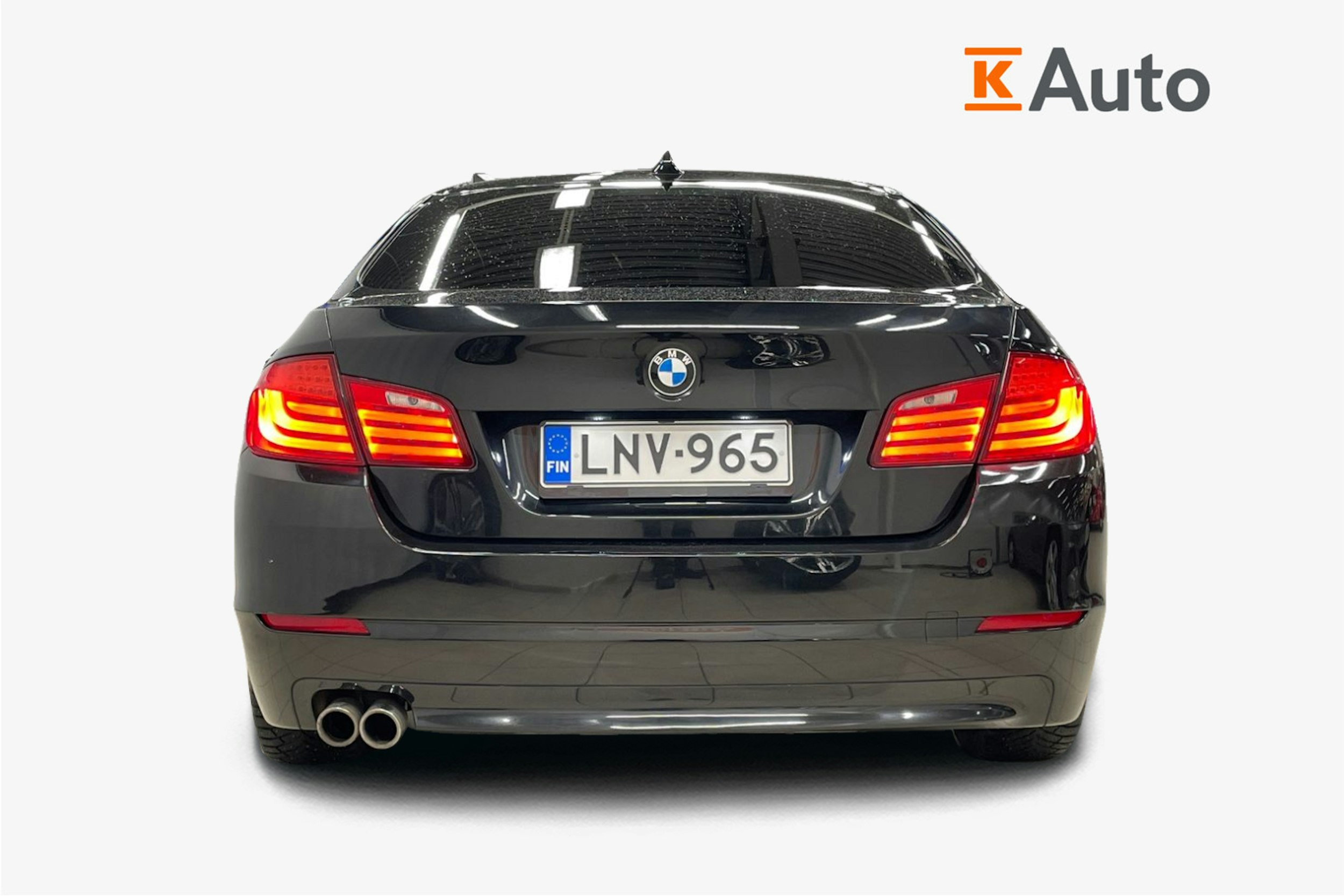 Musta BMW 525 2012 kuva 3.
