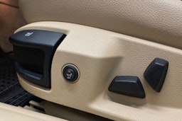 Musta BMW 525 2012 kuva 12.