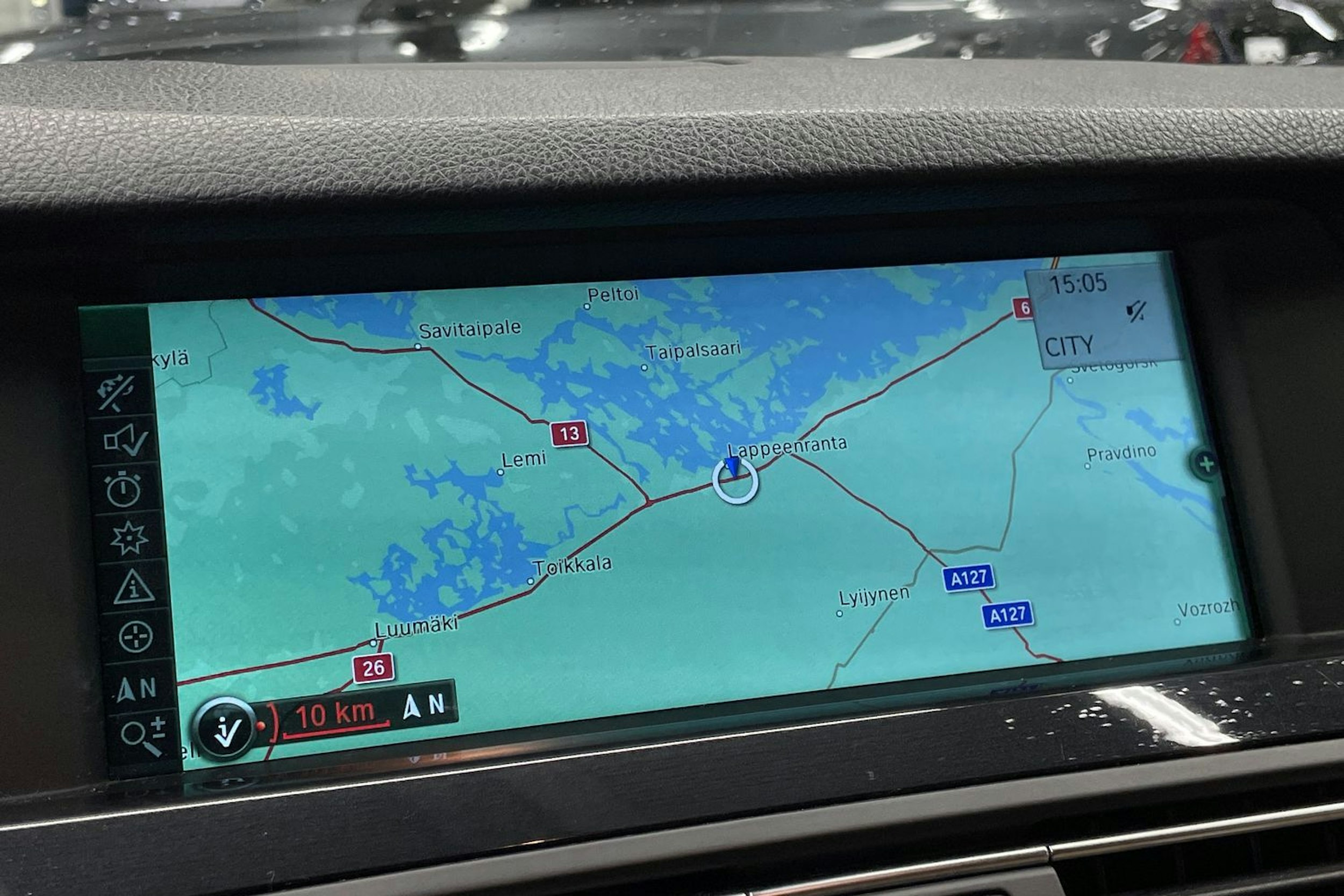 Musta BMW 525 2012 kuva 19.