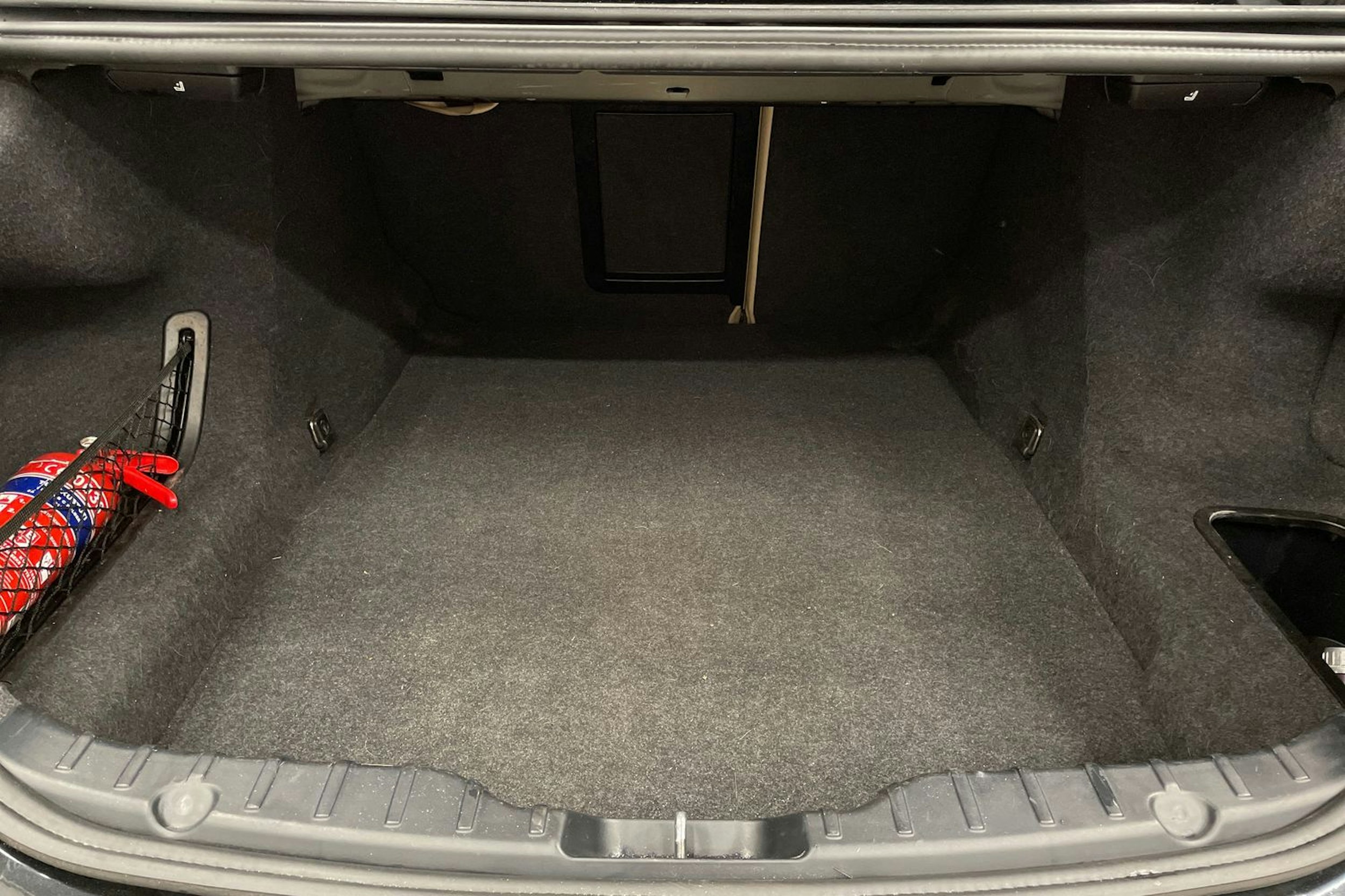 Musta BMW 525 2012 kuva 20.