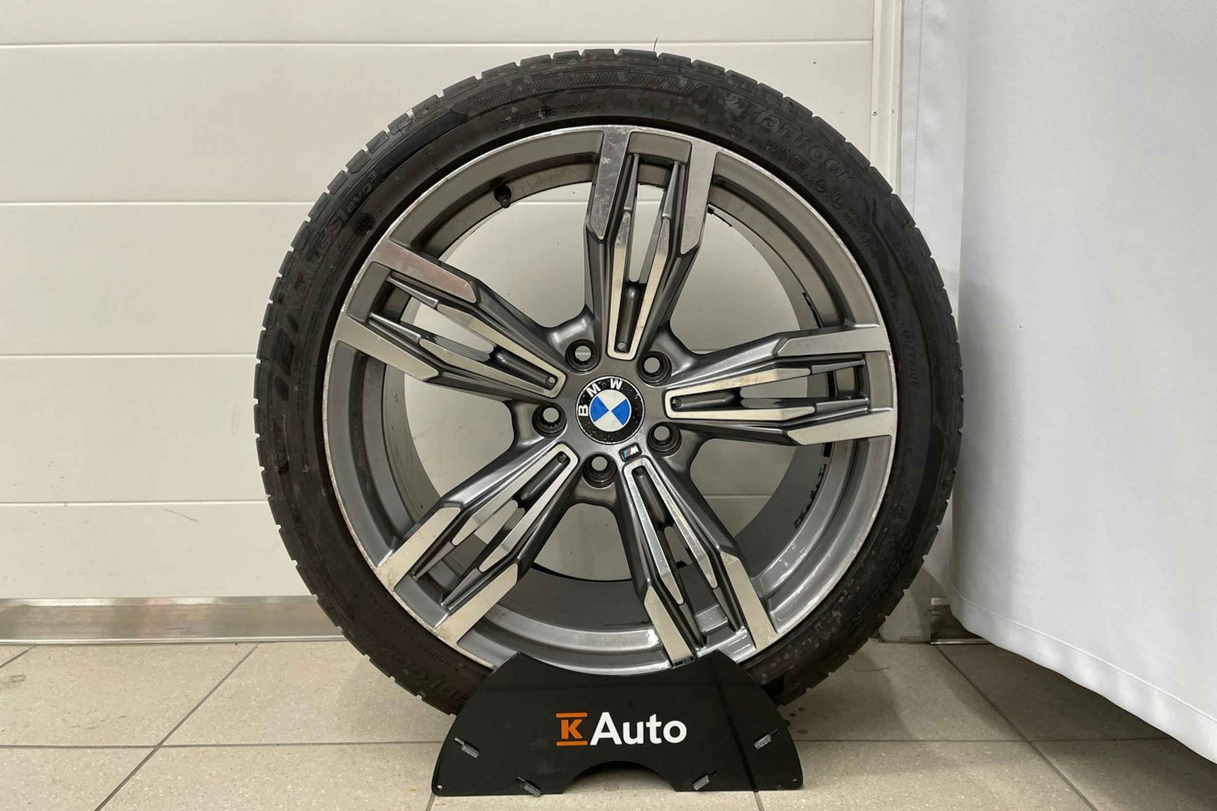 Musta BMW 525 2012 kuva 21.