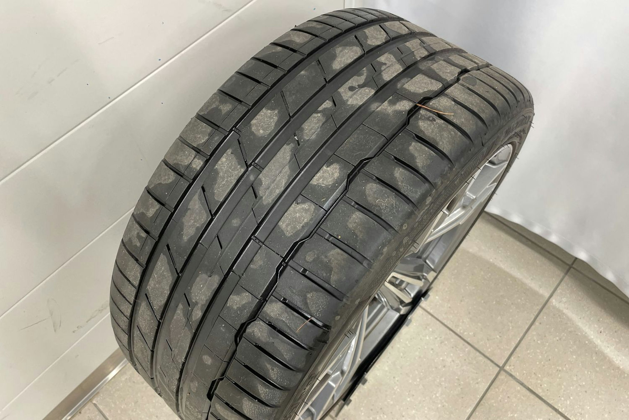 Musta BMW 525 2012 kuva 22.