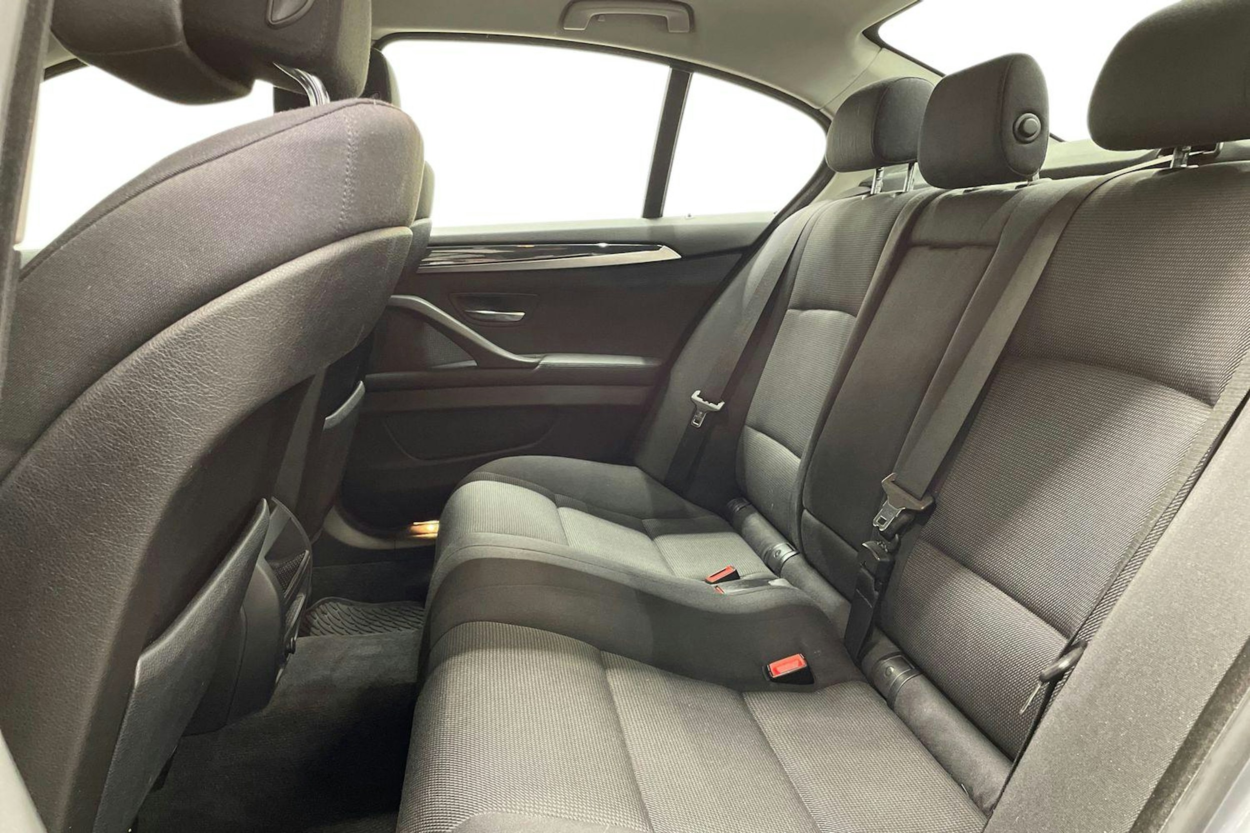 harmaa BMW 525 2012 kuva 10.