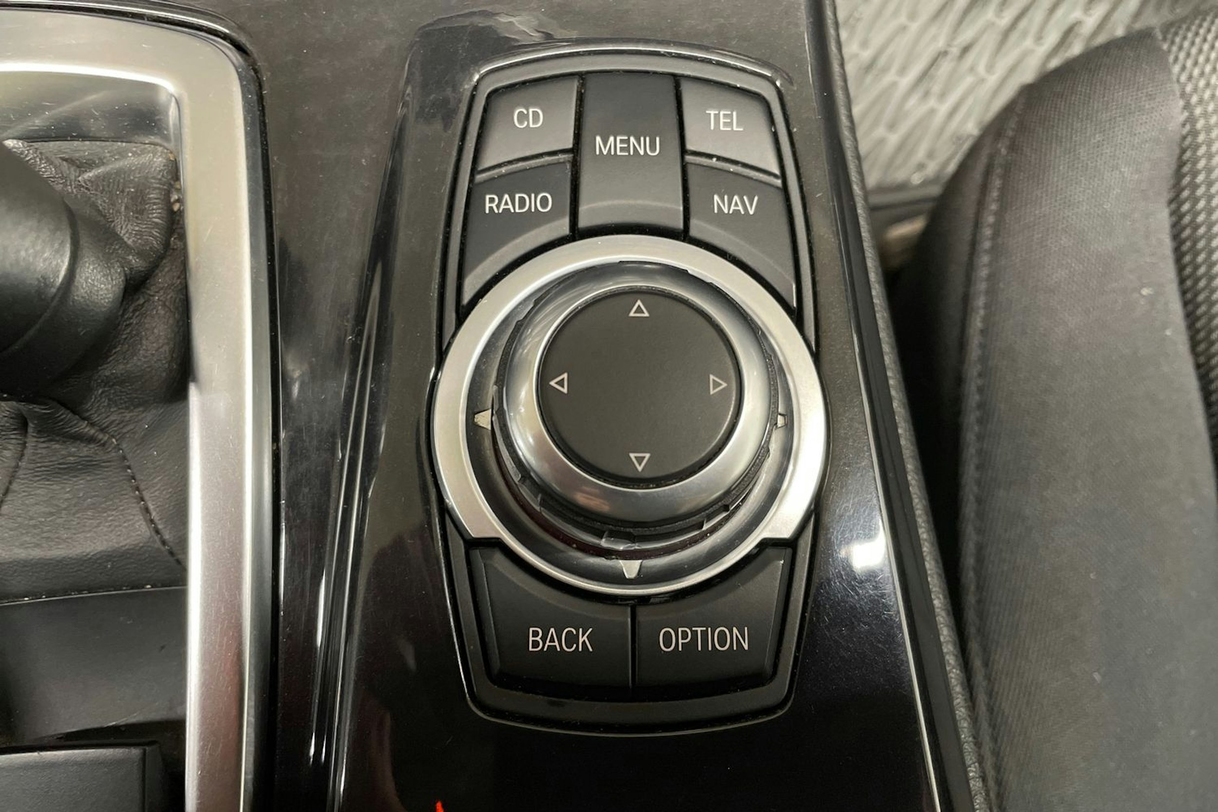 harmaa BMW 525 2012 kuva 23.