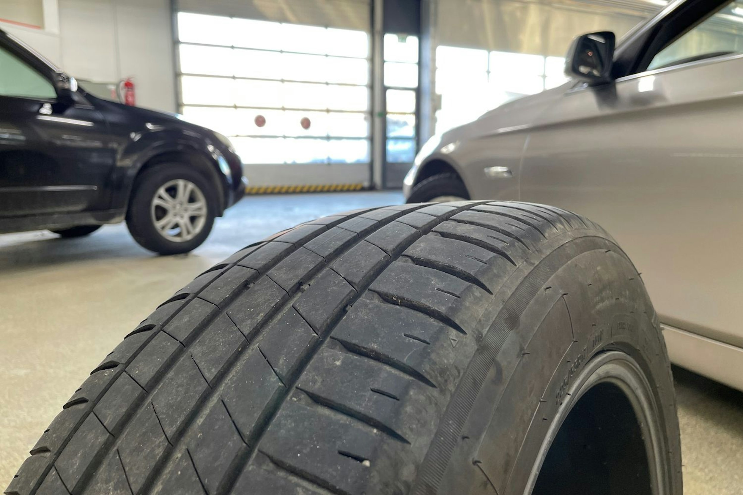 Ruskea (beige) BMW 525 2012 kuva 14.