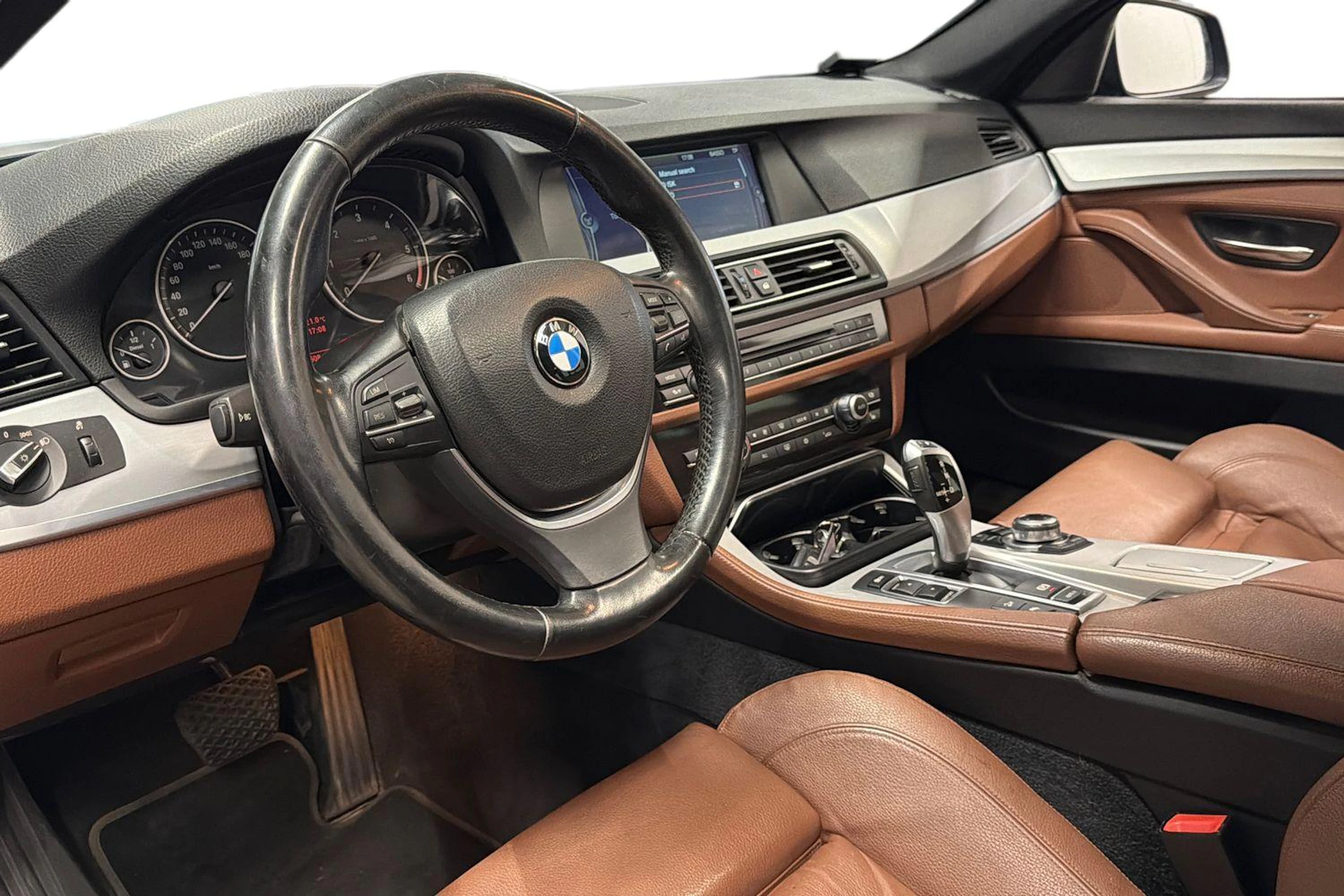 sininen BMW 525 2012 kuva 6.