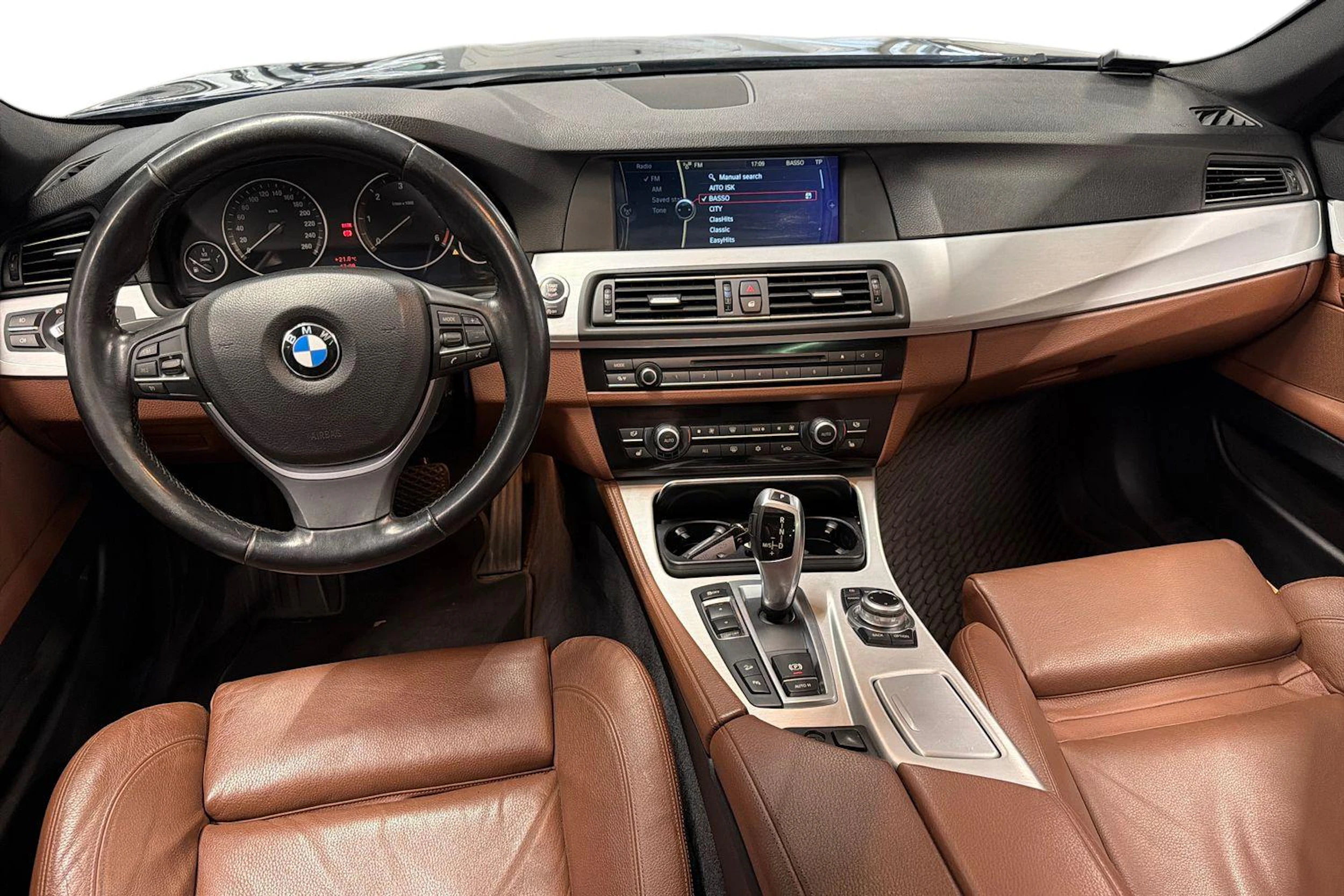 sininen BMW 525 2012 kuva 8.