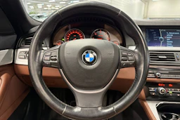 sininen BMW 525 2012 kuva 12.