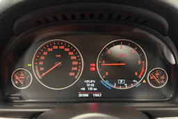 sininen BMW 525 2012 kuva 15.