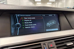 sininen BMW 525 2012 kuva 20.