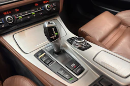 sininen BMW 525 2012 kuva 22.
