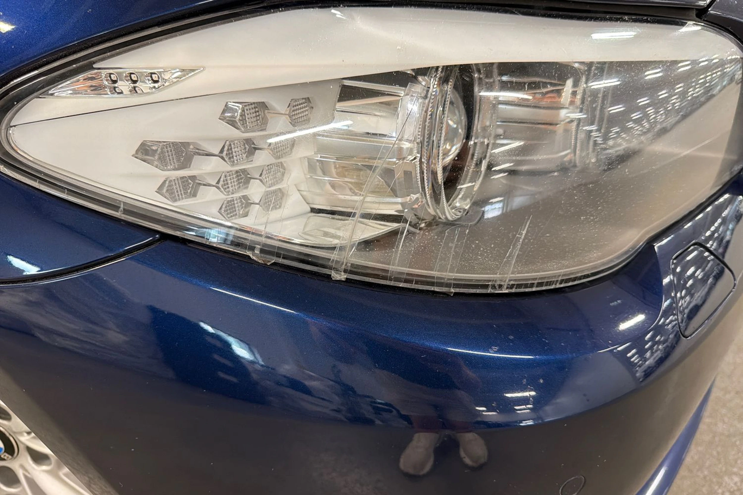sininen BMW 525 2012 kuva 35.