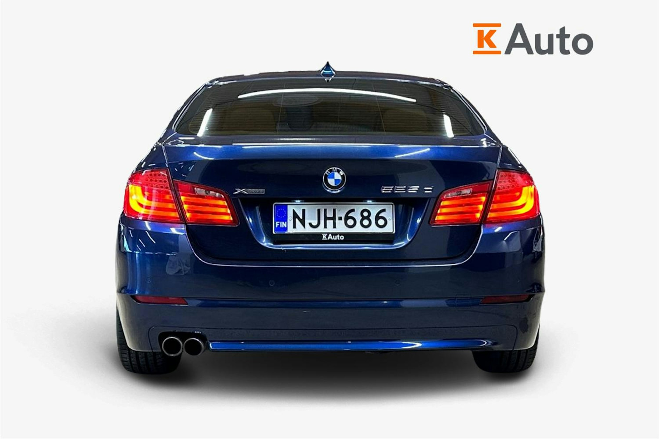 Sininen BMW 525 2013 kuva 3.