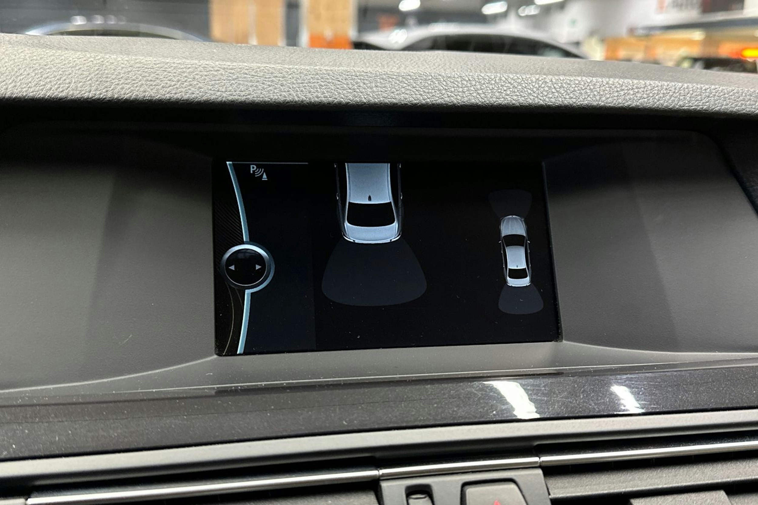 Sininen BMW 525 2013 kuva 18.