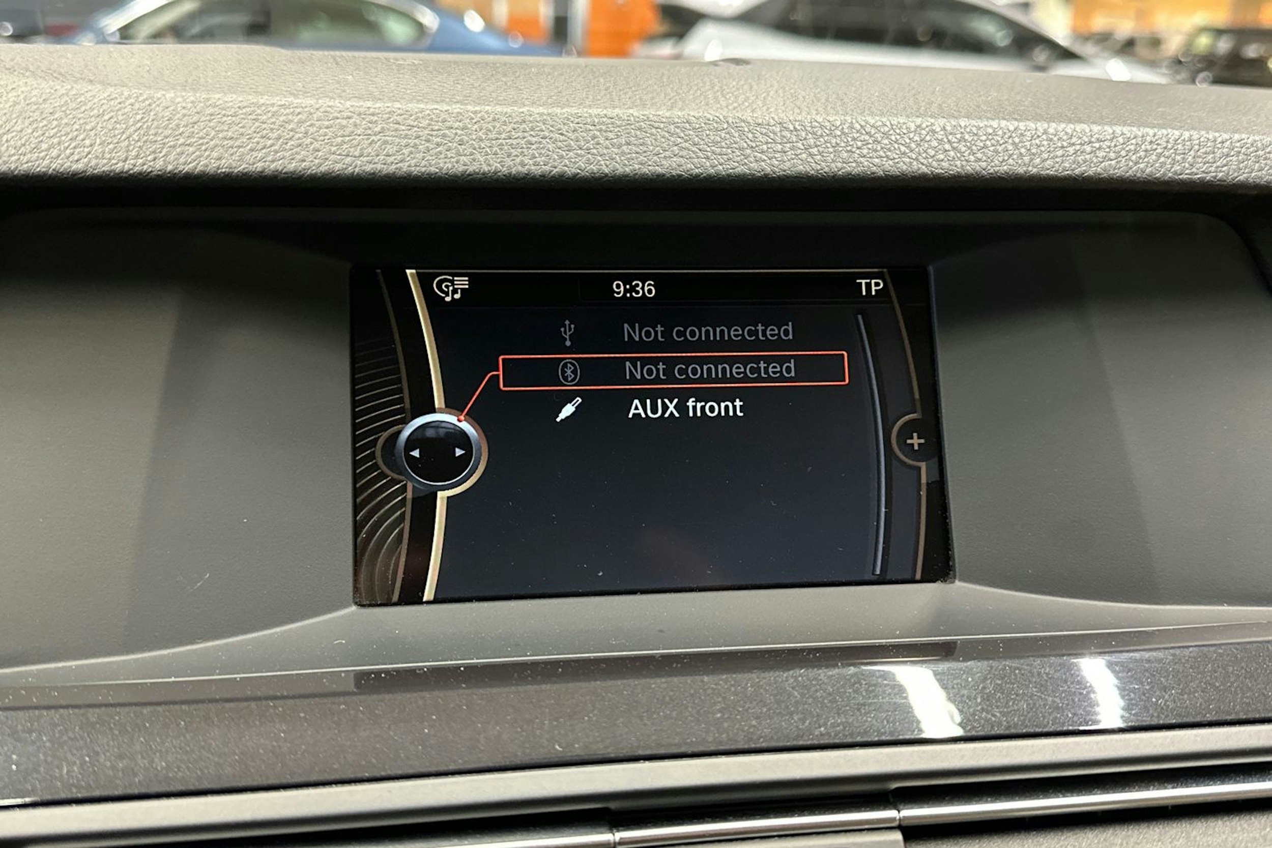 Sininen BMW 525 2013 kuva 19.
