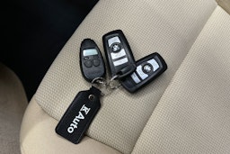 Sininen BMW 525 2013 kuva 23.
