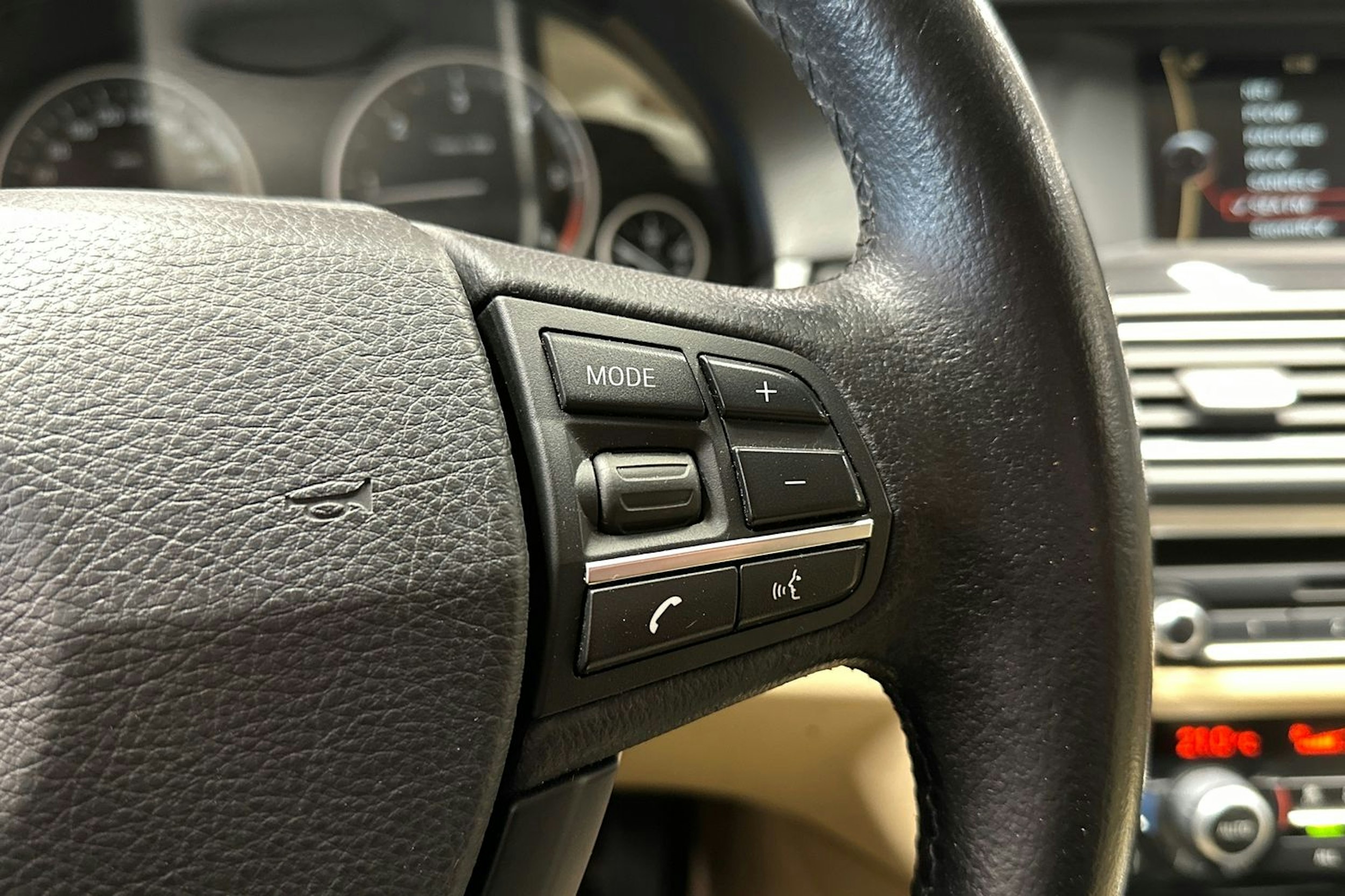Sininen BMW 525 2013 kuva 26.