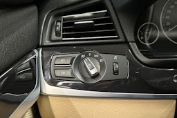 Sininen BMW 525 2013 kuva 27.