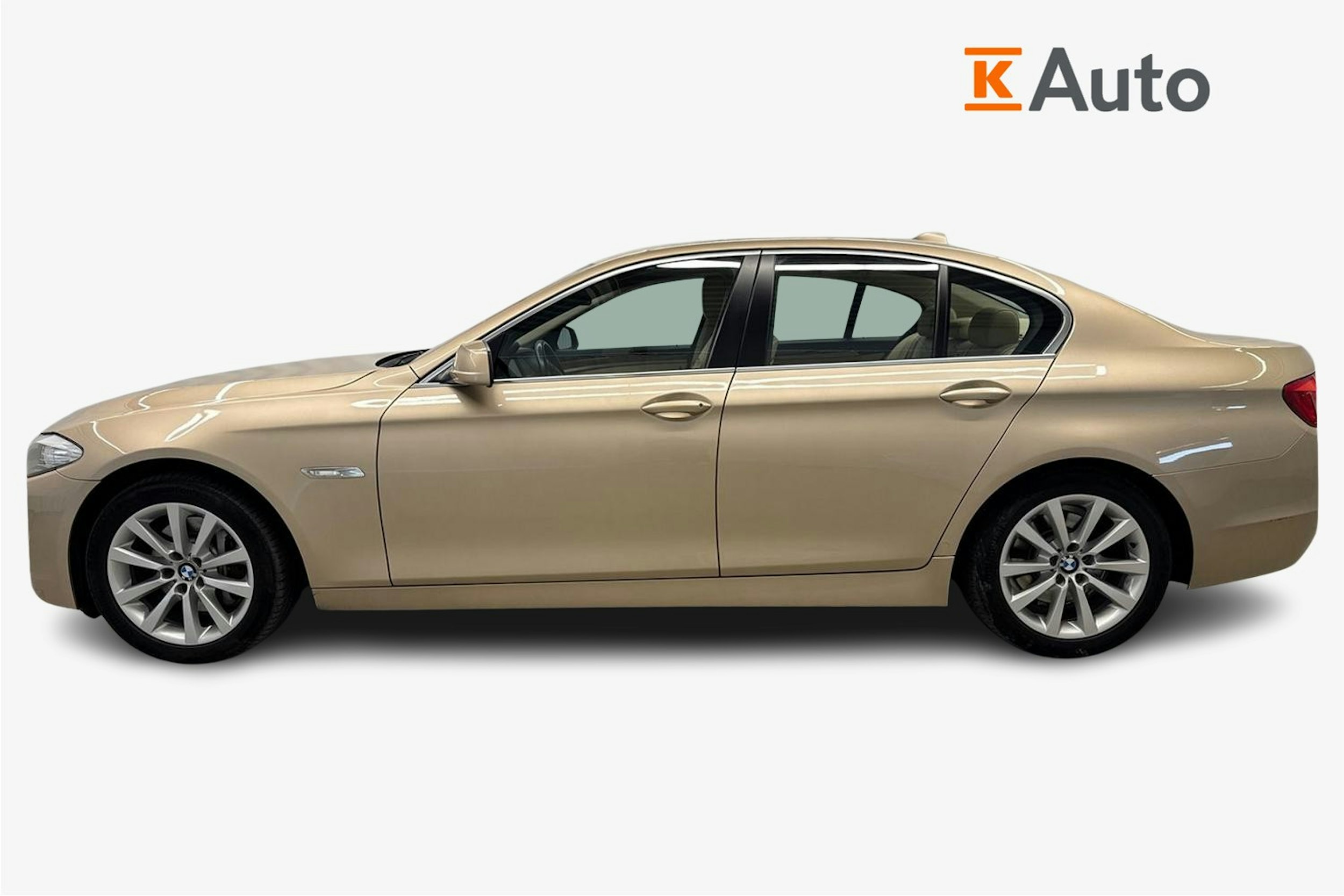 ruskea (beige) BMW 528 2010 kuva 6.