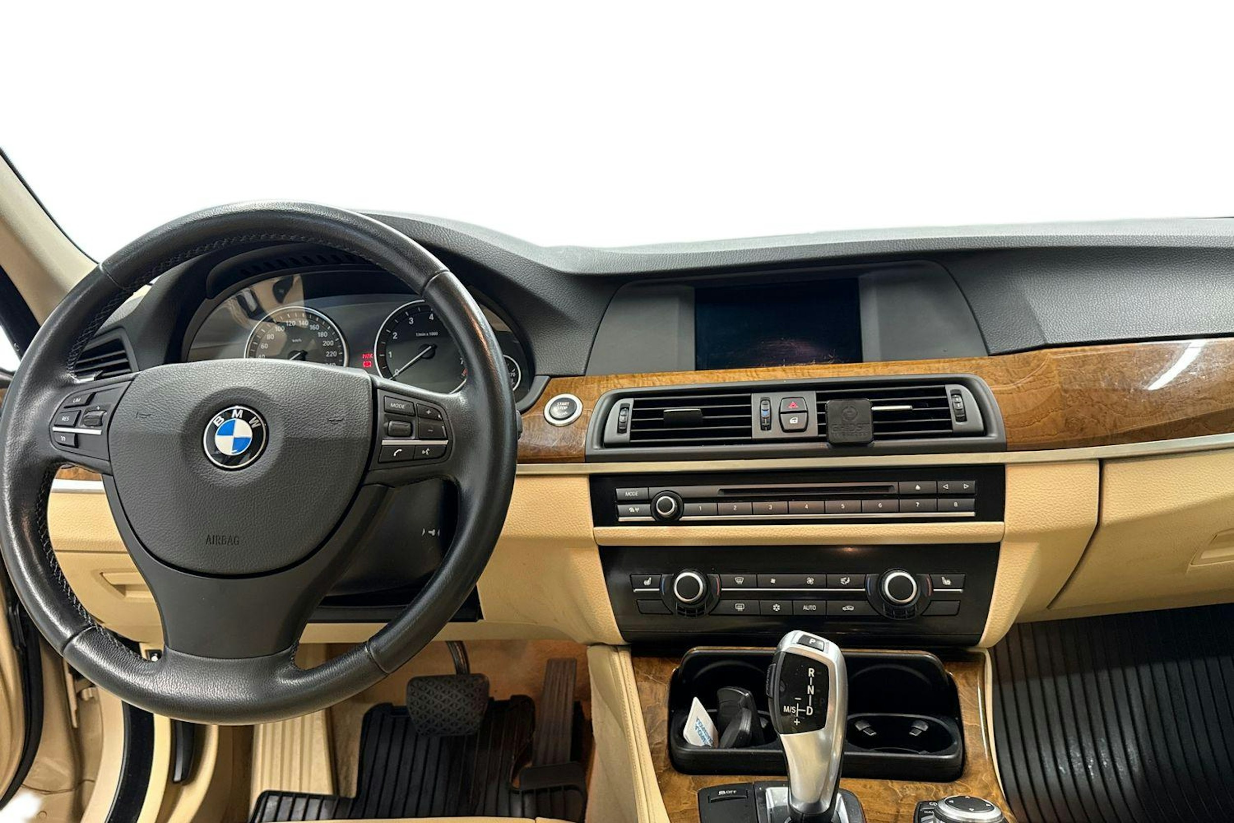 ruskea (beige) BMW 528 2010 kuva 9.