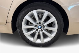 ruskea (beige) BMW 528 2010 kuva 11.