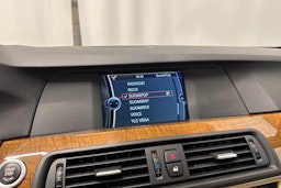 ruskea (beige) BMW 528 2010 kuva 23.