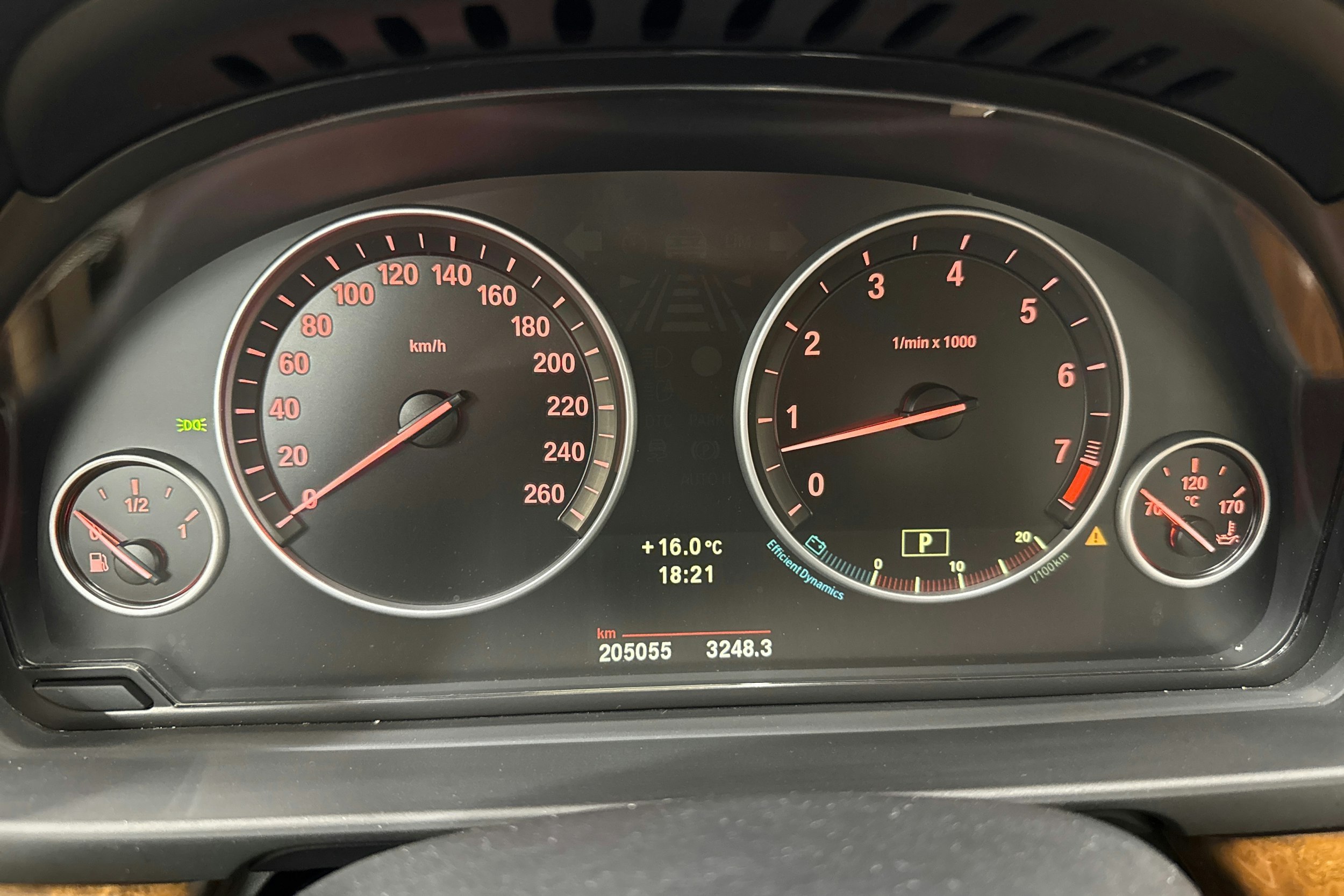 ruskea (beige) BMW 528 2010 kuva 26.