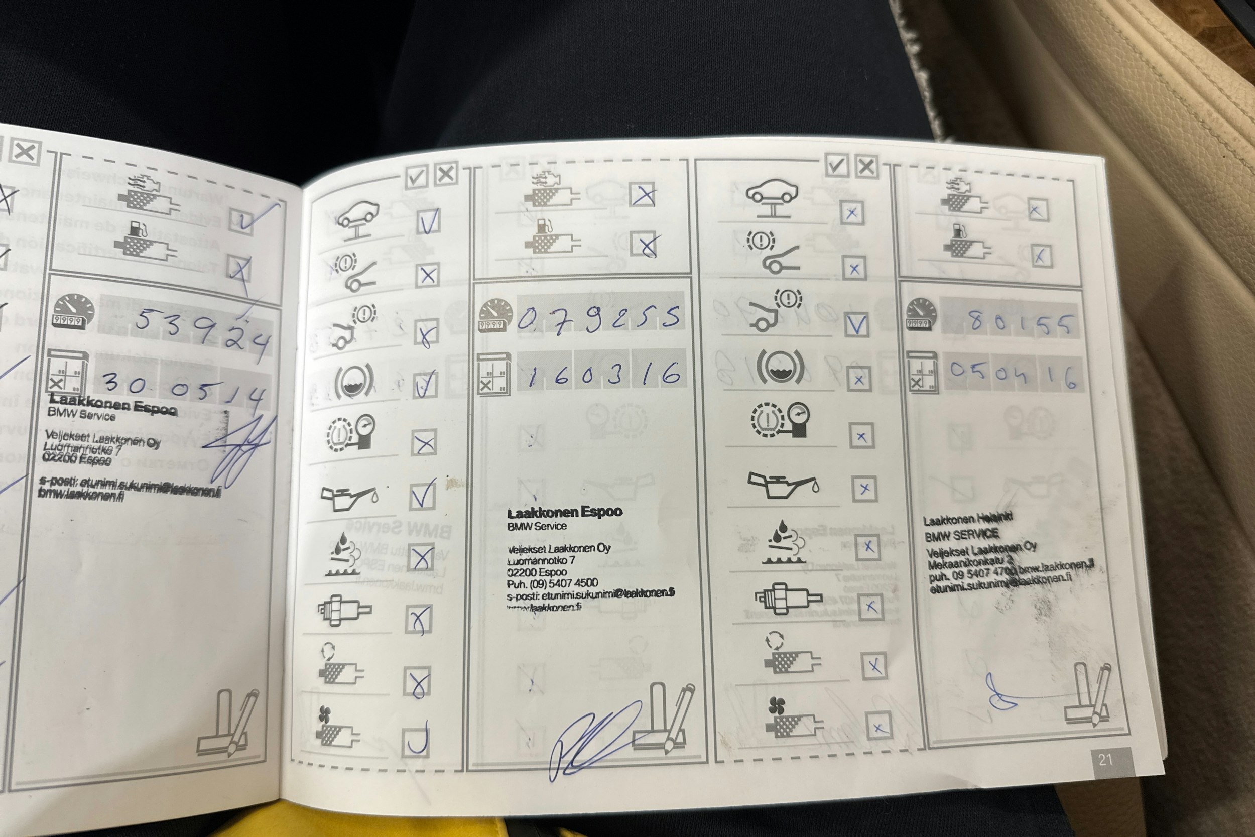 ruskea (beige) BMW 528 2010 kuva 28.