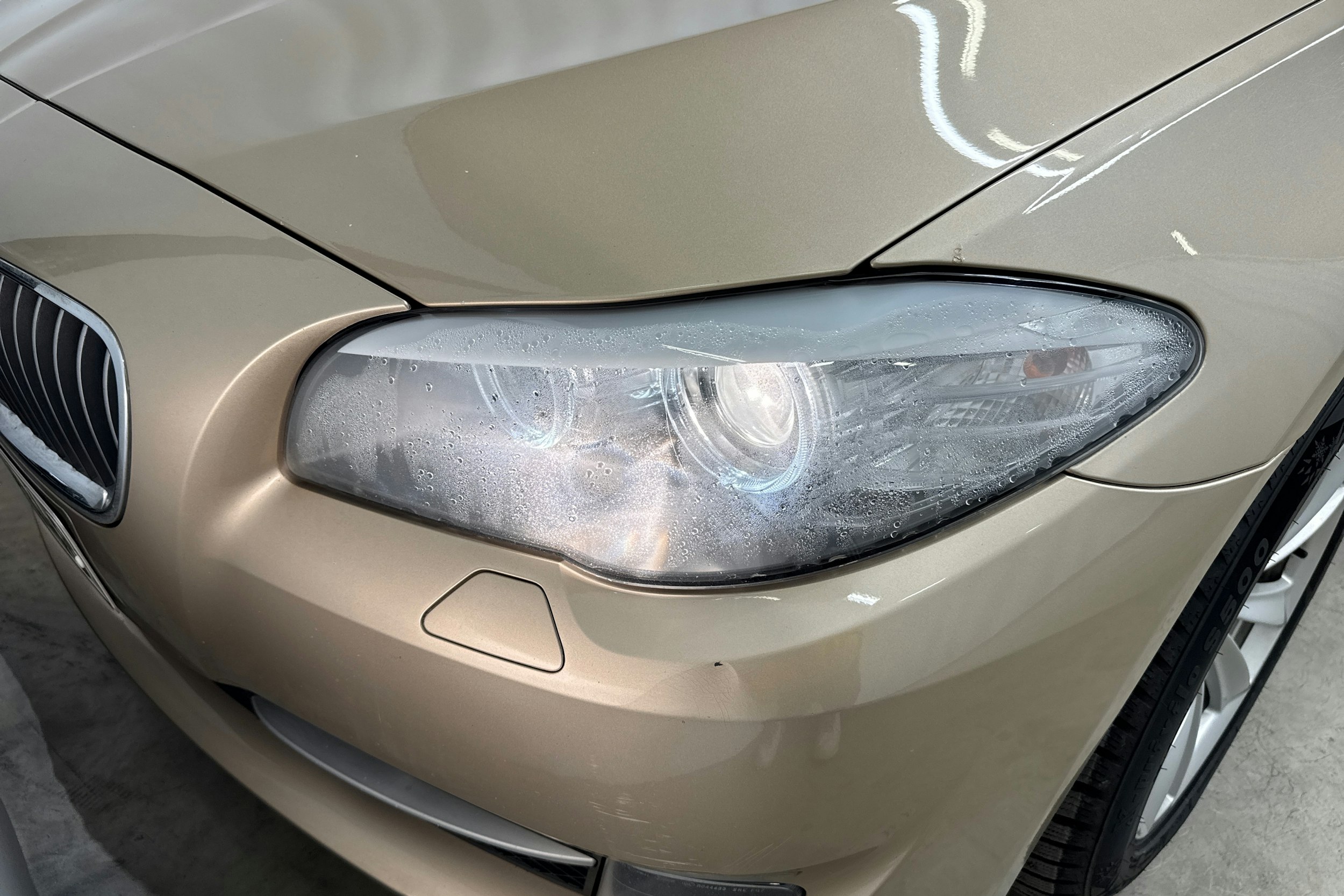 ruskea (beige) BMW 528 2010 kuva 39.