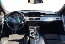 sininen BMW 530 2007 kuva 7.