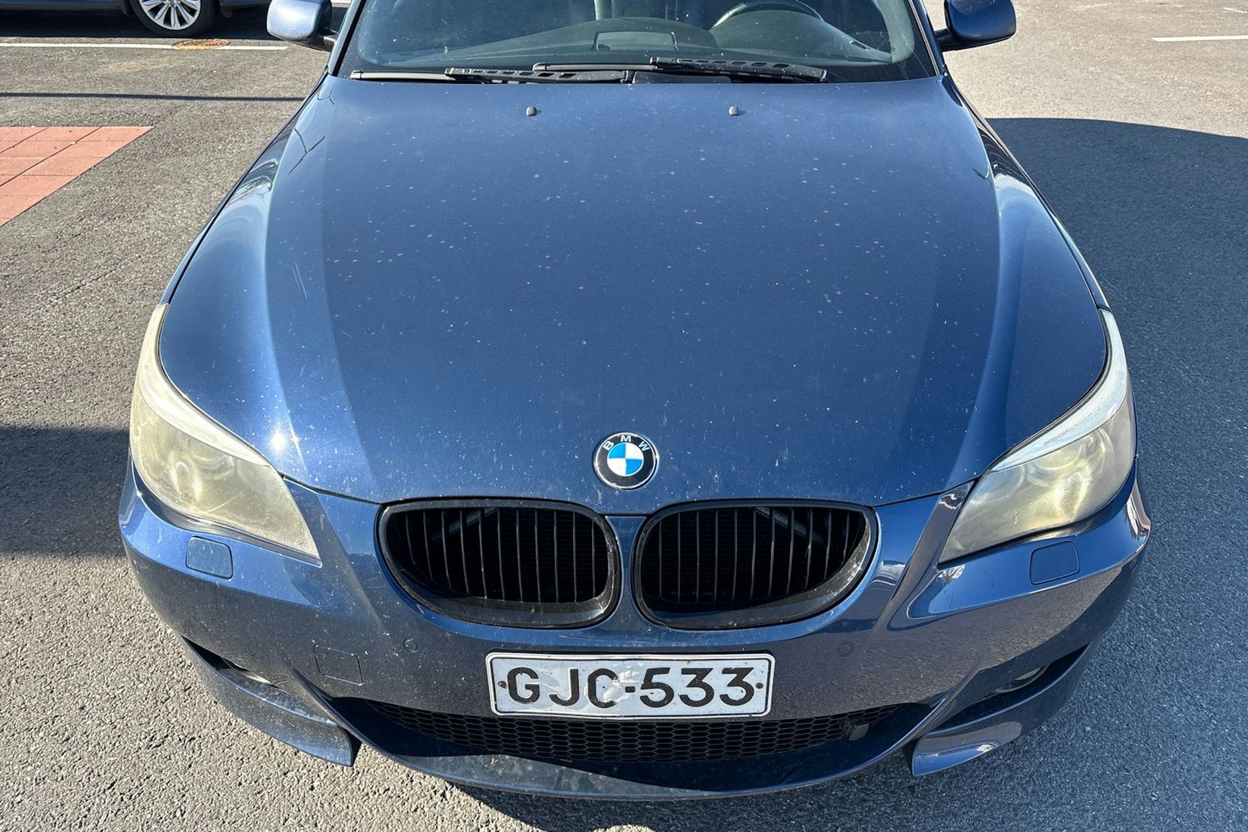 sininen BMW 530 2007 kuva 21.