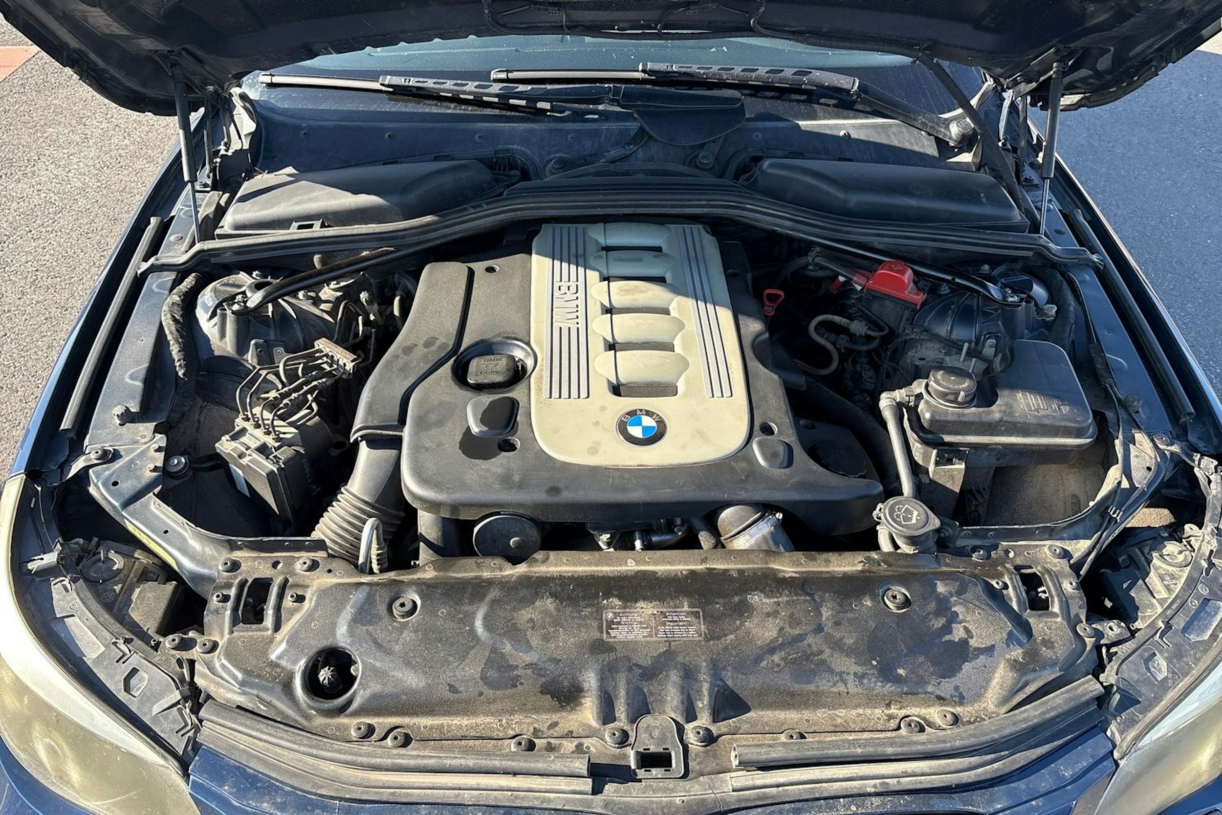 sininen BMW 530 2007 kuva 22.