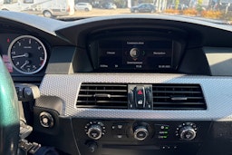 sininen BMW 530 2007 kuva 24.