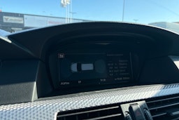 sininen BMW 530 2007 kuva 27.