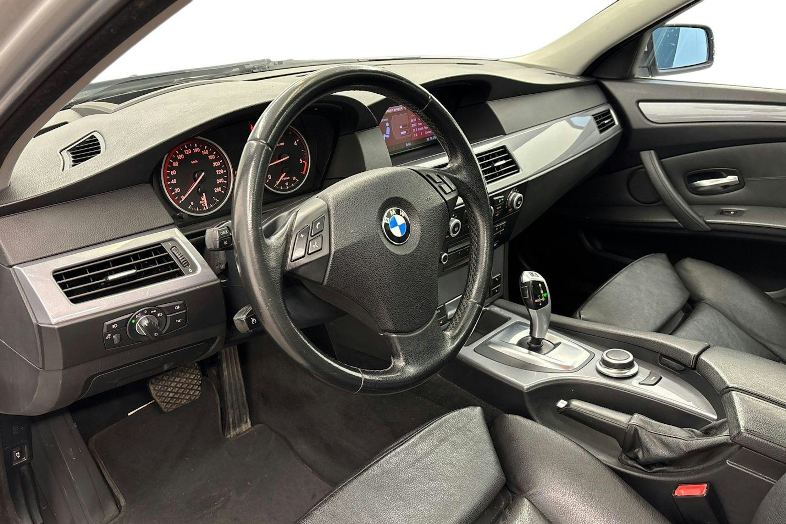 Hopea BMW 530 2007 kuva 7.