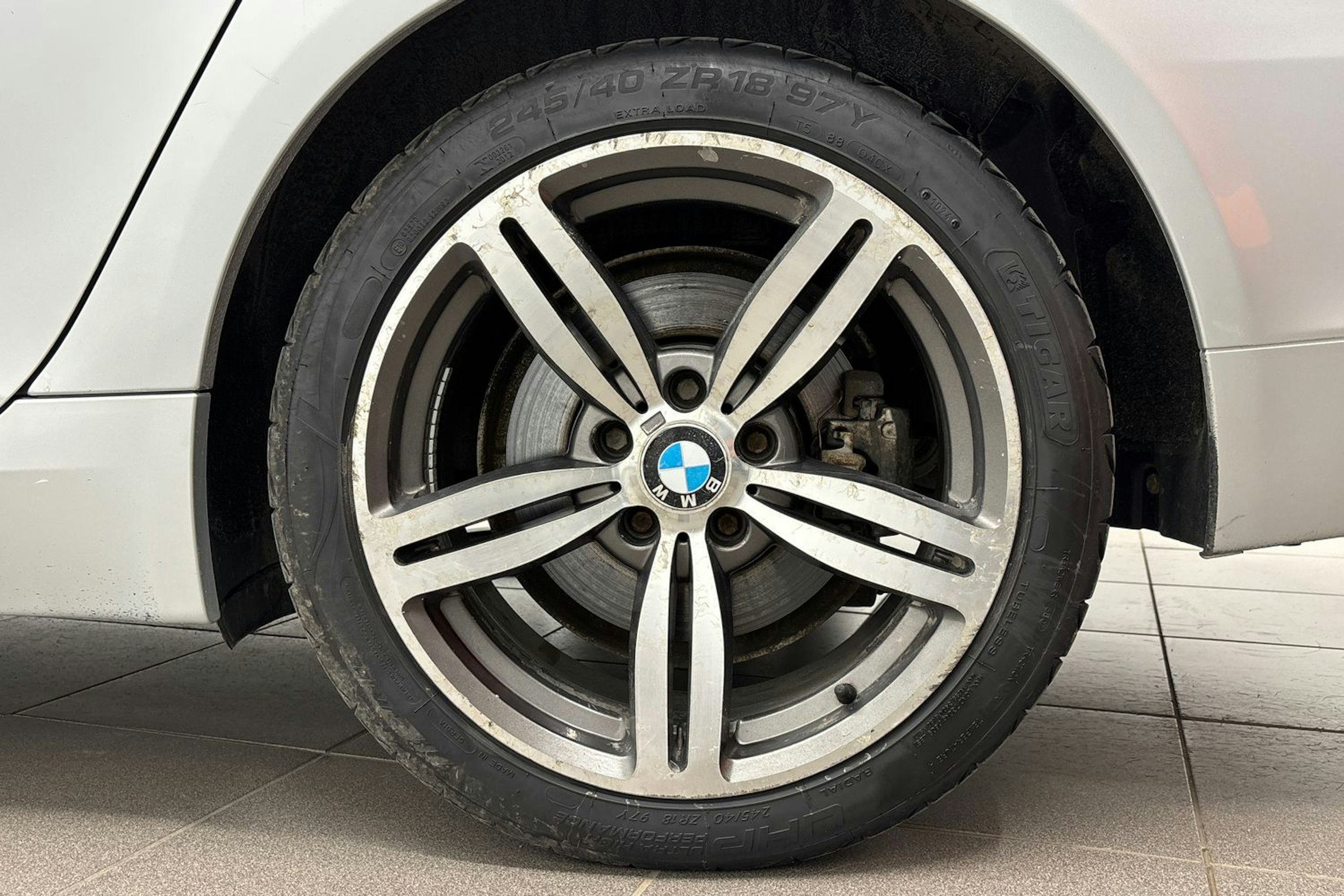 Hopea BMW 530 2007 kuva 11.