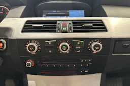 musta BMW 530 2008 kuva 17.
