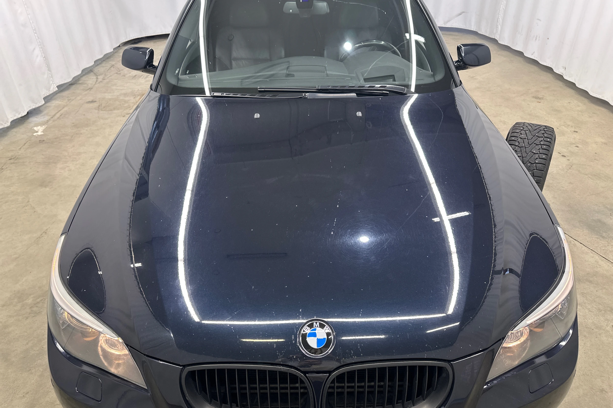musta BMW 530 2008 kuva 30.