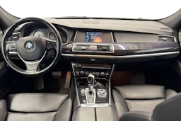 valkoinen BMW 530 2009 kuva 9.