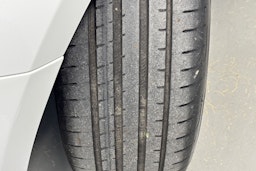 valkoinen BMW 530 2009 kuva 19.